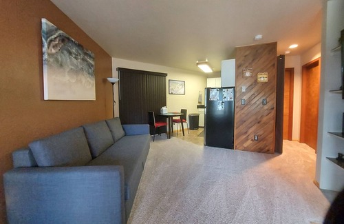 Grand Lake House | Inviting Soda Springs Townhome with Pool & Lake View