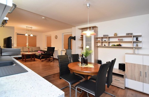 Blankenburg House | Inviting Holiday Home in Blankenburg with E-station Access