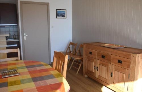 Font-Romeu-Odeillo-Via Apartment | Scenic Cabin with Direct Access to Télécabines in Font-Romeu