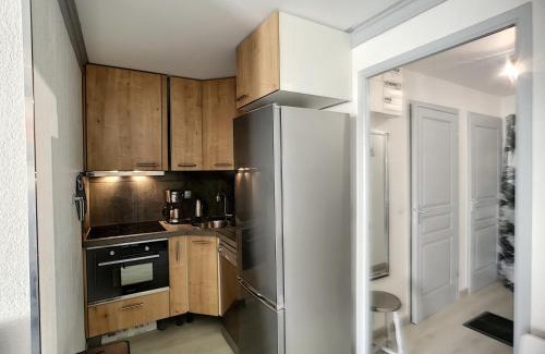 Les Bruyeres Apartment | Stylish Appartement Les Menuires: Family-Friendly Retreat