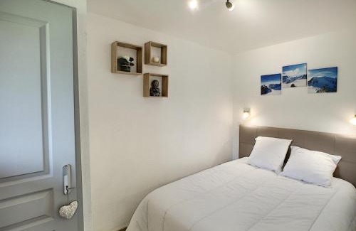Les Bruyeres Apartment | Stylish Appartement Les Menuires: Family-Friendly Retreat