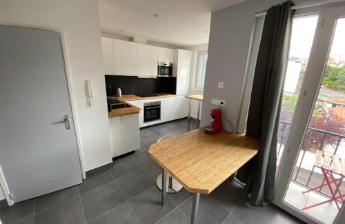 Montjuzet Apartment | Inviting Clermont-Ferrand Retreat with Puy-de-Dôme Views