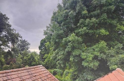 Villeneuve-Saint-Denis Apartment | Cozy 2-Room Apartment Steps from Disneyland