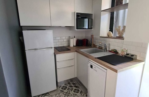 Palavas-les-Flots Apartment | Cozy T3 Apartment Steps from the Beach with Pool & Spa