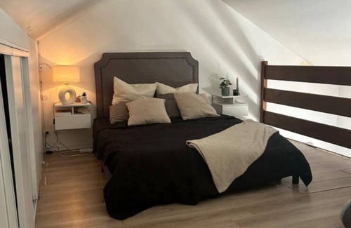 Aulnay-sous-Bois Apartment | Peaceful Child-Friendly Retreat at Appartement Calme