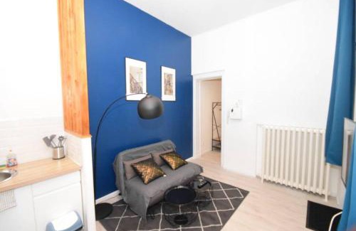 Valenciennes Apartment | Central Appart with Free WiFi - Family Friendly Retreat