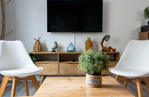 Caen City Centre Apartment | Cozy Downtown Apartment for 4 - Perfect for Families