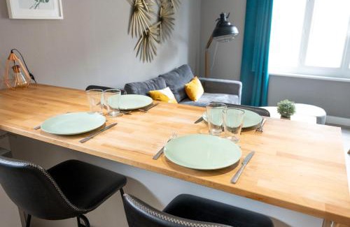 Caen City Centre Apartment | Cozy Downtown Apartment for 4 - Perfect for Families