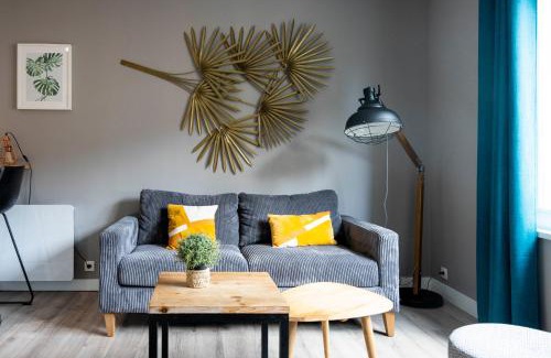 Caen City Centre Apartment | Cozy Downtown Apartment for 4 - Perfect for Families