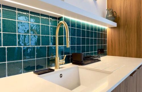 Ternes Apartment | Elegant Apartment Near Arc de Triomphe for 4 Guests