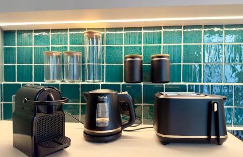 Ternes Apartment | Elegant Apartment Near Arc de Triomphe for 4 Guests