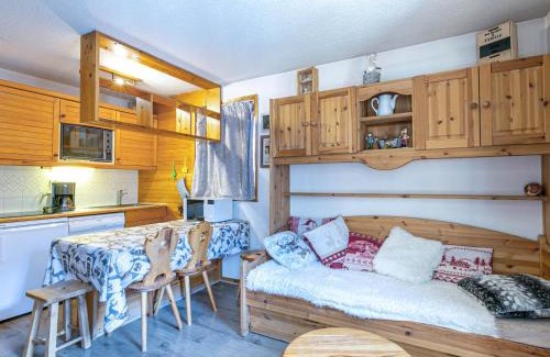 Val-d'Isere Apartment | Val-d'Isère Apartment: Family-Friendly Retreat for 4 Guests