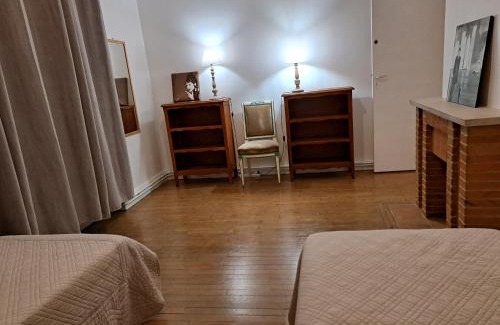 Gien Apartment | Cozy Apartment at the Foot of the Castle - Pet Friendly