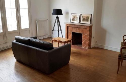 Gien Apartment | Cozy Apartment at the Foot of the Castle - Pet Friendly