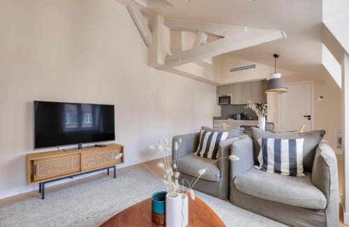 Enfants-Rouges Apartment | Cozy Apartment with Air Conditioning in Paris 3