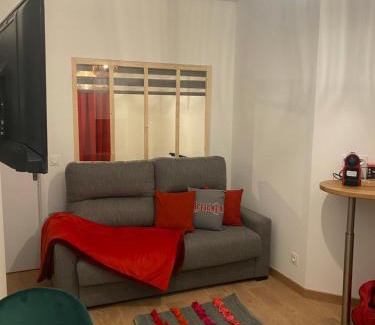 Faubourg-Raines Apartment | Inviting Apartment in Dijon - Gourmet Delights Await