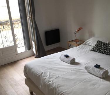 Comedie Apartment | Prime Apartment in Central Comédie - Rated 8.5 by Guests