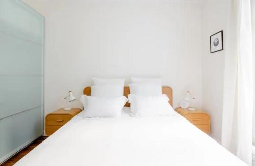 11th Arrondissement Apartment | Stylish Apartment Near Père Lachaise - Guest Rated 9.8
