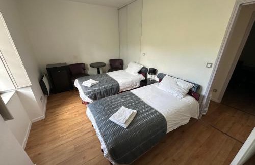 Uzerche Apartment | Family-Friendly Ground Floor Apartment with Breakfast