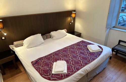 Uzerche Apartment | Family-Friendly Ground Floor Apartment with Breakfast