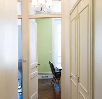 Charmettes - Bellecombe Apartment | Comfortable 134 Thiers Apartment in Lyon - Family Friendly