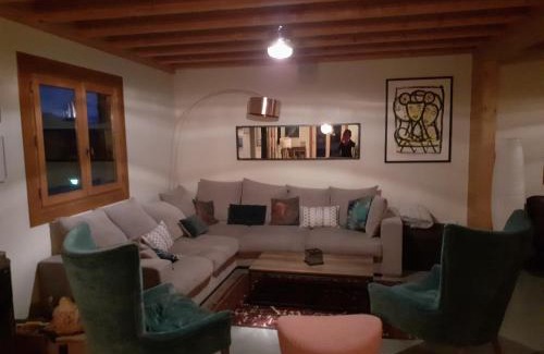 Faverges-Seythenex Ski Chalet | Serene Chalet with Mountain Views, Pet-Friendly Retreat