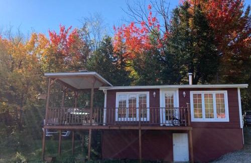 Chertsey Ski Chalet | Cozy Chalet du Lac Paré: Perfect for Families and Pets