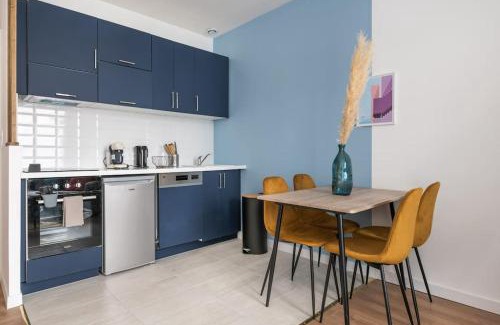 Capucins - Victoire Apartment | Relaxing Retreat with Hot Tub in Bordeaux Centre
