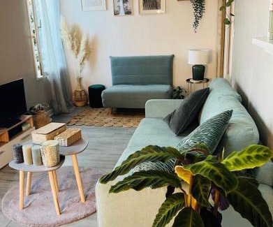 Pont des Demoiselles-Montaudran-La Terrasse Apartment | Cozy Toulouse T2 with Family-Friendly Amenities
