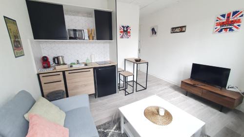 Cambrai Apartment | Modern Two-Bedroom Retreat in Central Cantimpré