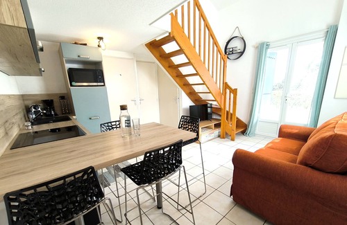Saint-Michel-Chef-Chef House | Cozy Holiday Home with Pool, Garden & Close to Beaches