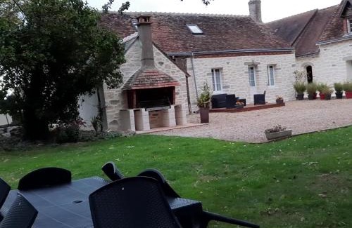 Saint-Nicolas-des-Motets House | Scenic Gîte Near Amboise: Perfect for Families and Nature Lovers