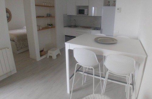 Vieux-Boucau-les-Bains Apartment | Idyllic Apartment Steps from Lake and Beach with Spa Access