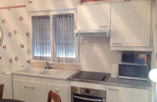 Etain House | Inviting Gîte à Étain: Child Friendly with Terrace & Parking