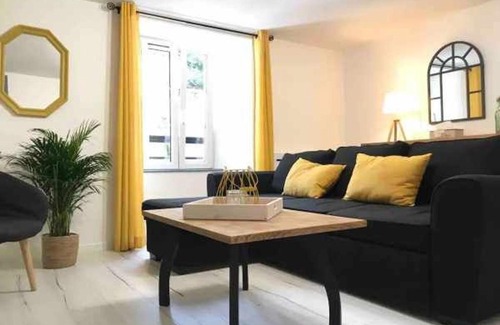 Neufchateau Apartment | Charmant Gîte à Neufchâteau Proche Domrémy-la-Pucelle - FR-1-589-797