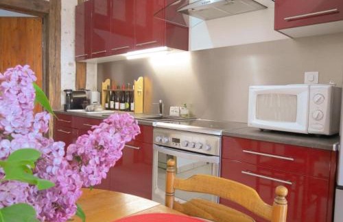 Autreche House | Ideal 2-Bedroom Gîte with Cour, Near Loire Valley Castles