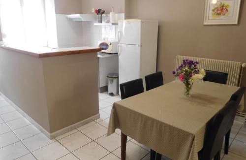 Chateauvillain House | Charming Gîte in Châteauvillain: Family-Friendly Retreat