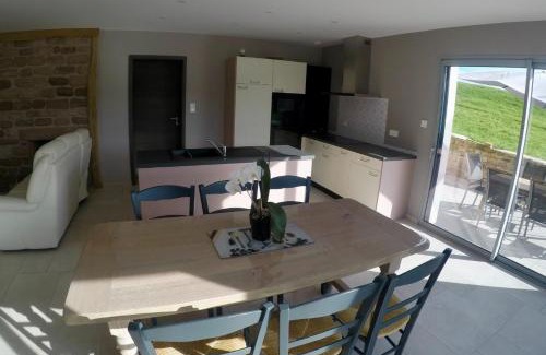 Lepanges-sur-Vologne Apartment | Serene Gîte with Breathtaking Nature Views - Rated 10/10