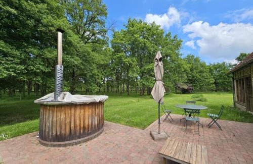 Contres House | Family-Friendly Gîte Le Controis-en-Sologne for 7 Guests