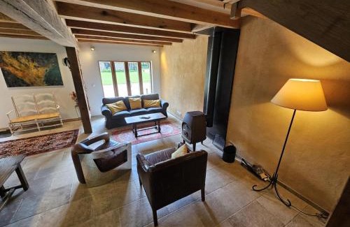 Contres House | Family-Friendly Gîte Le Controis-en-Sologne for 7 Guests