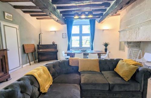 Douadic House | Relaxing Gîte en Berry with Spa, Terrace & Nearby Pond