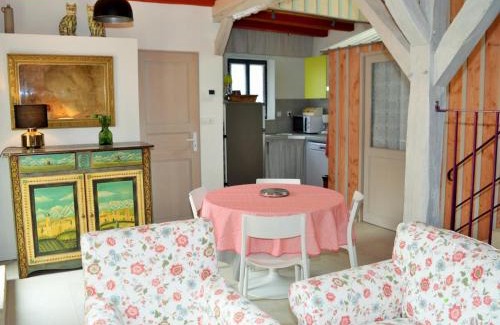 Savonnieres House | Unique Troglodyte Gîte Near the Loire with Private Courtyard