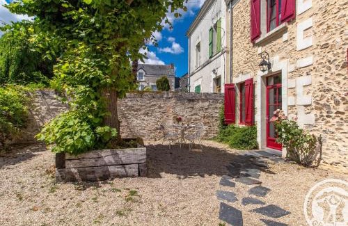 Savennieres House | Idyllic Vineyard Retreat Near Loire – Perfect for Couples