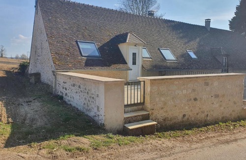 Gisors Apartment | Cozy Gite de Moiscourt: Family-Friendly Retreat Awaits