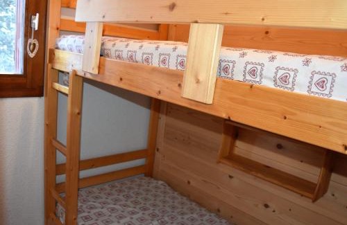 Pralognan-la-Vanoise Apartment | Inviting Garden Oasis with Heated Pool Near Slopes