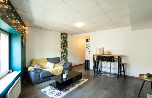 Villefranche-sur-Saone Apartment | Welcoming Villefranche Stay with Child-Friendly Amenities