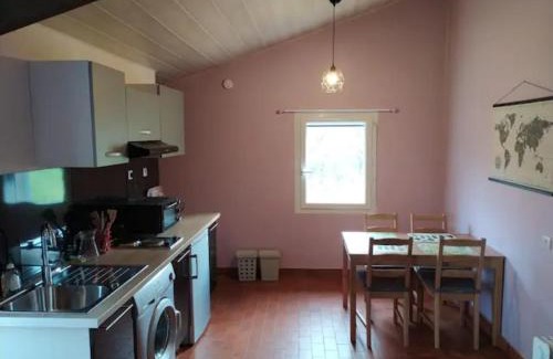 Vieille-Brioude House | Cozy T2 Retreat by the Allier - Guest Rated 9.1
