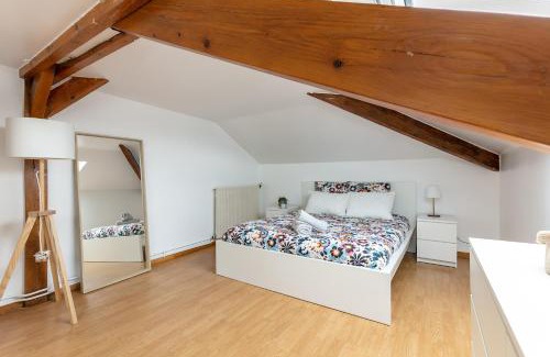 Pierrefitte-sur-Seine Apartment | Charming Parisian Retreat: Pet & Child Friendly Haven