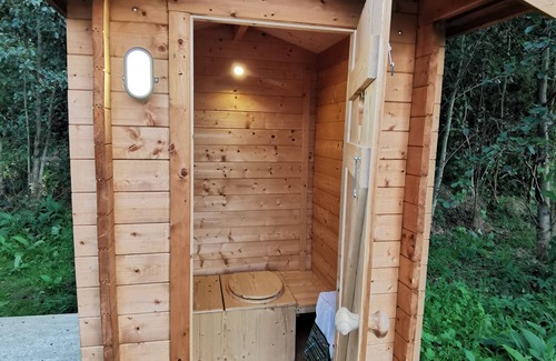 Nielles-les-Ardres Cabin | Cozy POD en Bois with Pool & Spa Near Scenic Water