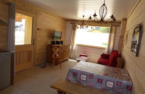 Pralognan-la-Vanoise Apartment | Inviting Garden Level Retreat Near Ski Slopes and Center